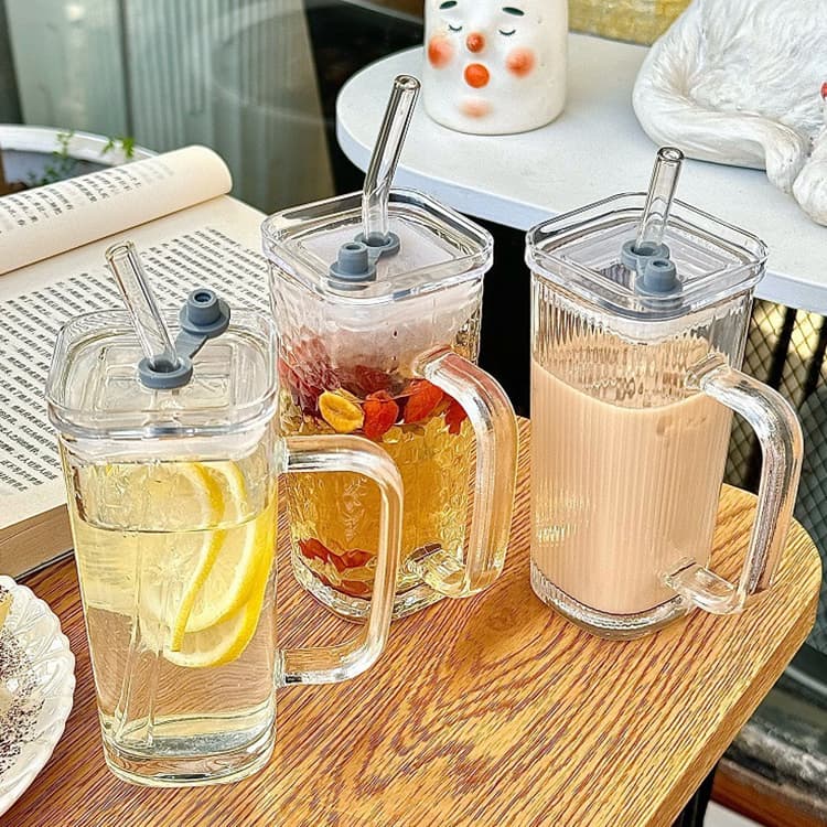 Summer Hot Selling Square Cold Drinks Glass Mug with Lid and Straw 270ml