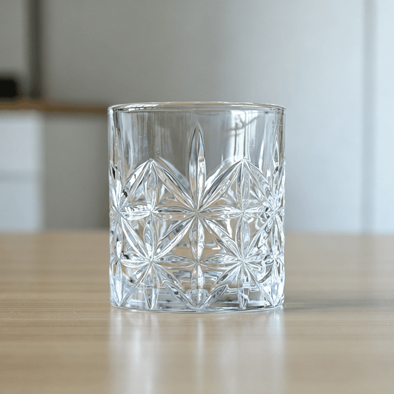 Exquisite Engraving Pattern Glass Cups for Whisky/Rum/Liquors 340ml Volume
